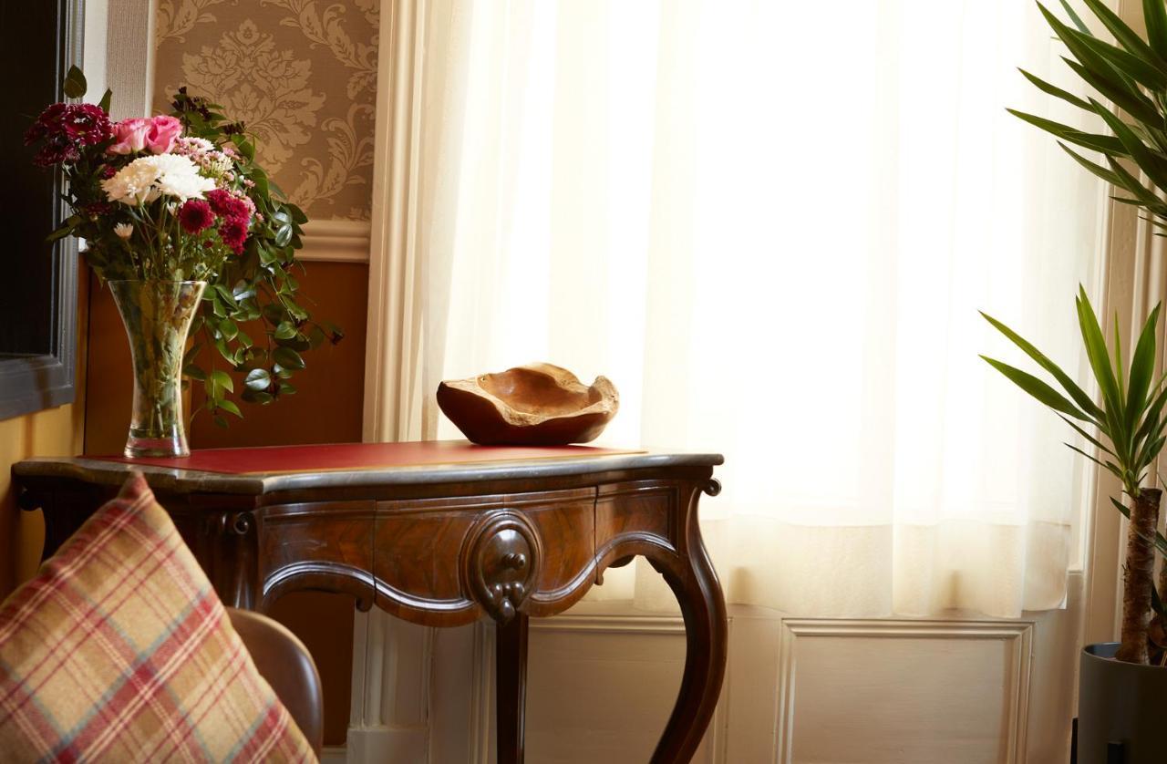 Ashburton House - B&B สการ์โบโรห์ ภายนอก รูปภาพ
